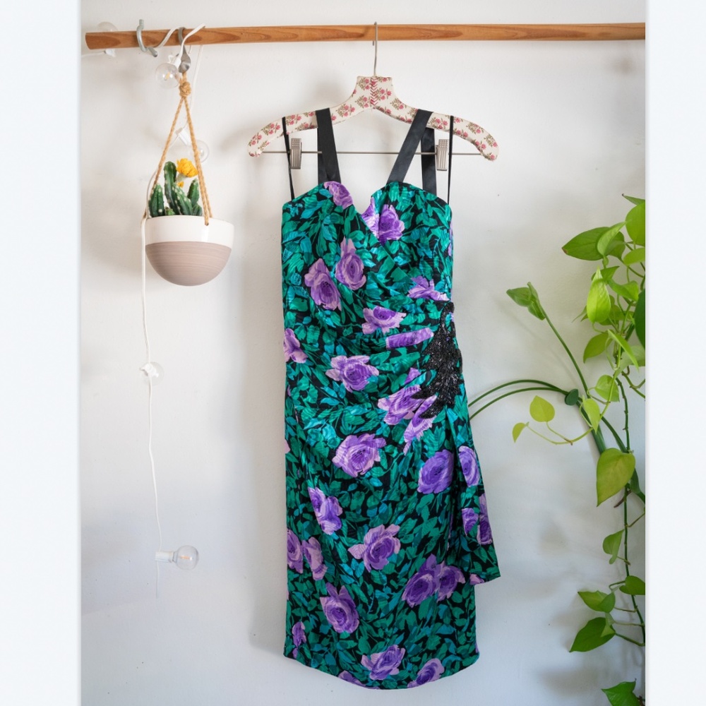 VINTAGE A.J. Bari 100% Silk Dress